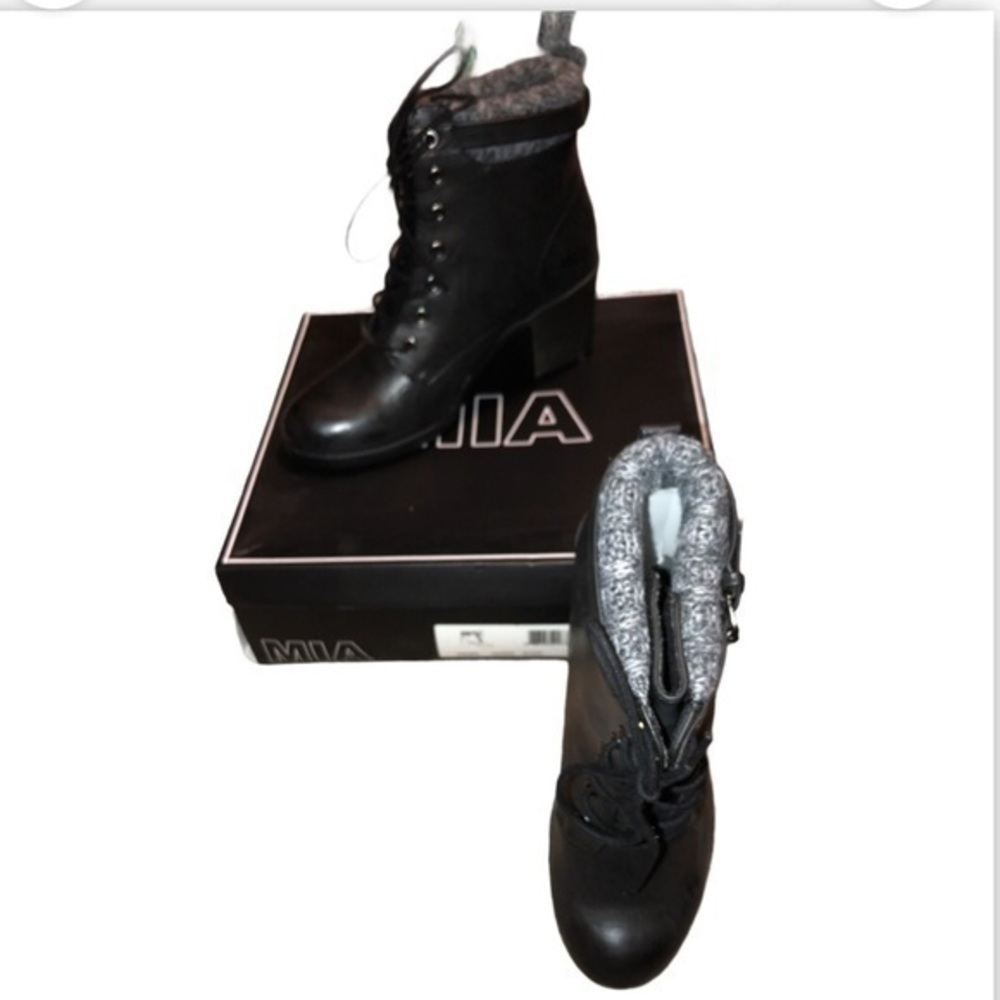 Mia George Black Combat Boots - Picture 3 of 8
